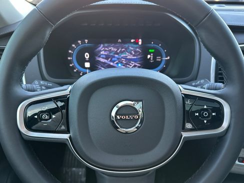 Certified 2025 Volvo XC90 T8 Ultra w/ Protection Package Premier image 27