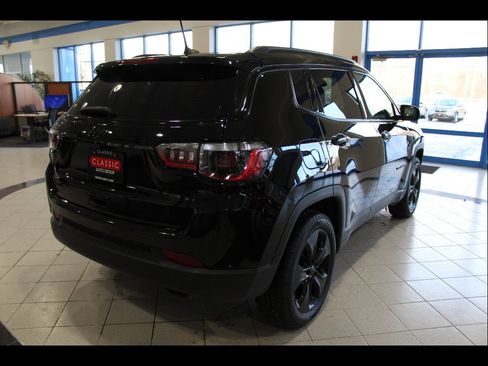 Used 2020 Jeep Compass Latitude AWD/4WD image 5