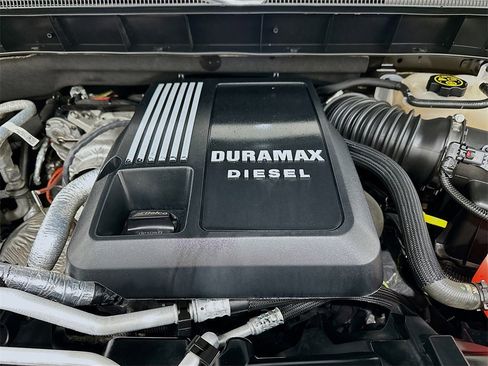 Used 2024 Chevrolet Silverado 1500 High Country w/ Technology Package image 32