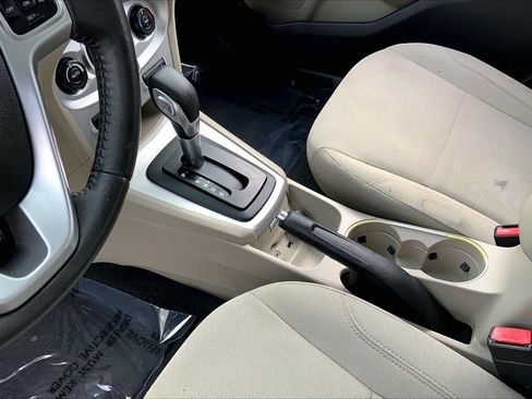 Used 2016 Ford Fiesta SE w/ Cold Weather Package FWD image 16