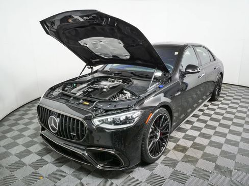 Used 2025 Mercedes-Benz S 63 AMG S image 37