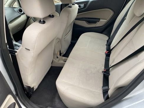 Used 2014 Ford Fiesta SE image 17