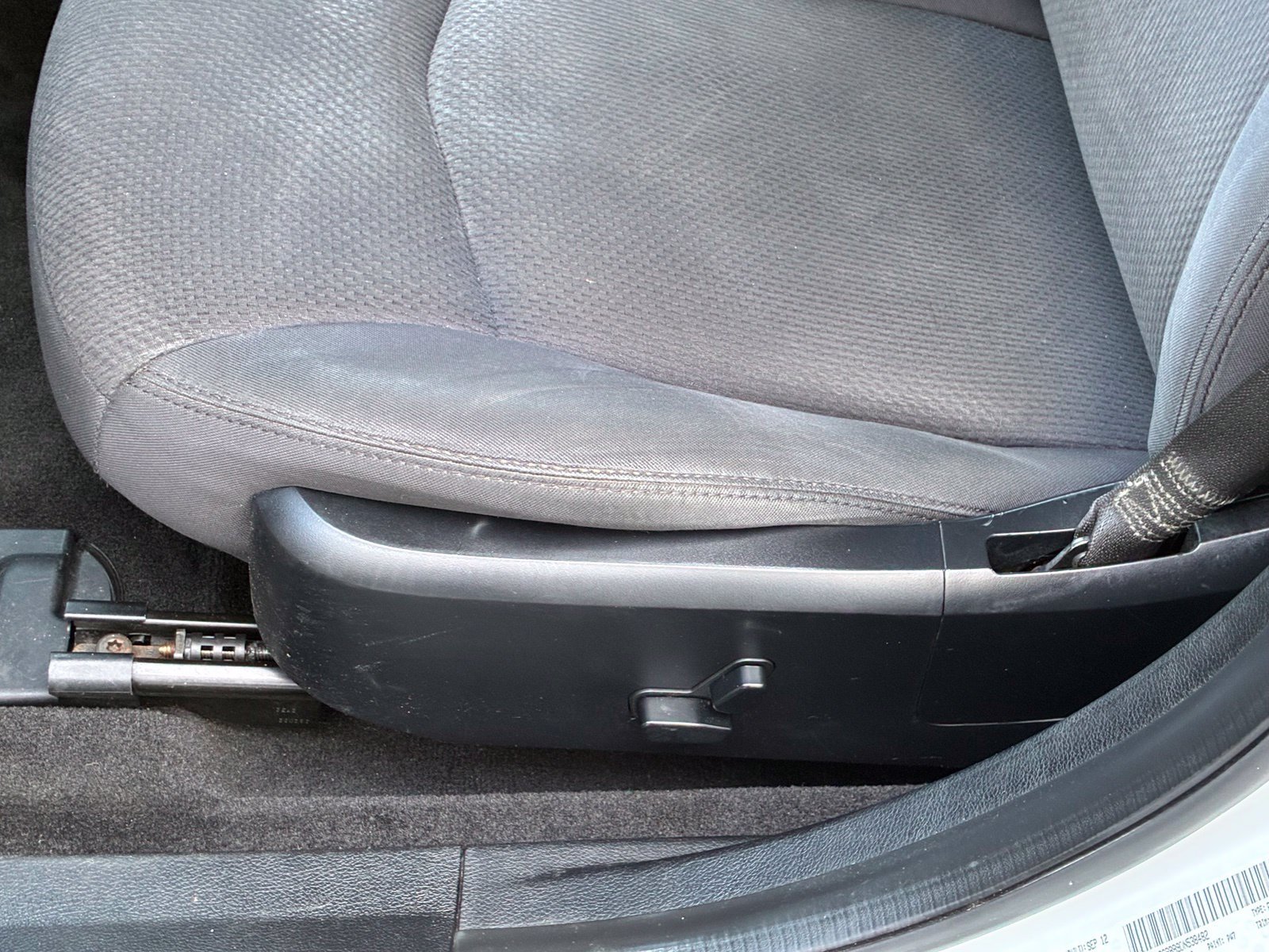 Used 2013 Chrysler 200 Touring FWD image 13