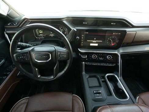 Used 2024 GMC Sierra 2500 Denali Ultimate image 19