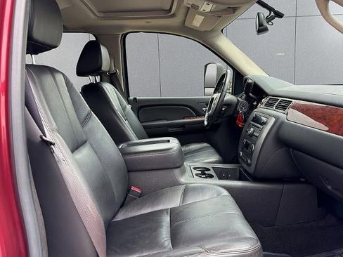 Used 2009 GMC Sierra 2500 SLT w/ Entertainment Package AWD/4WD image 17
