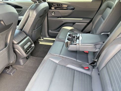 Used 2024 Lincoln Nautilus Reserve w/ Equipment Group 202A AWD/4WD image 20