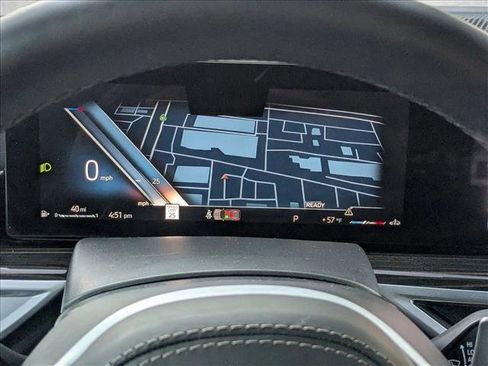 Used 2025 BMW X7 xDrive40i w/ M Sport Package image 11