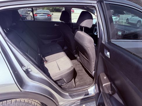 Used 2020 Kia Sportage LX image 17