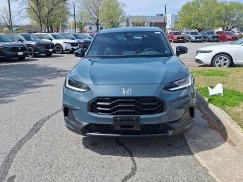 Used 2025 Honda HR-V Sport image 2