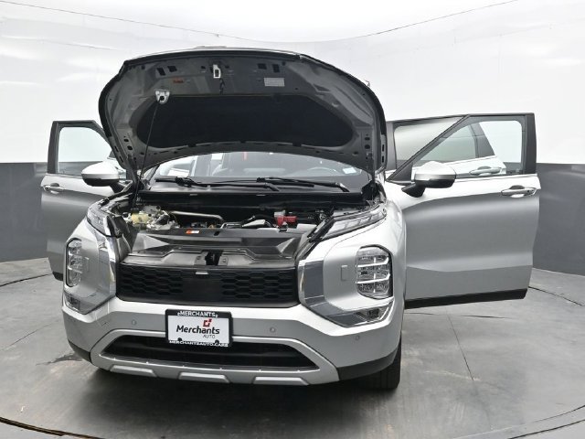 Used 2024 Mitsubishi Outlander SE AWD/4WD image 45