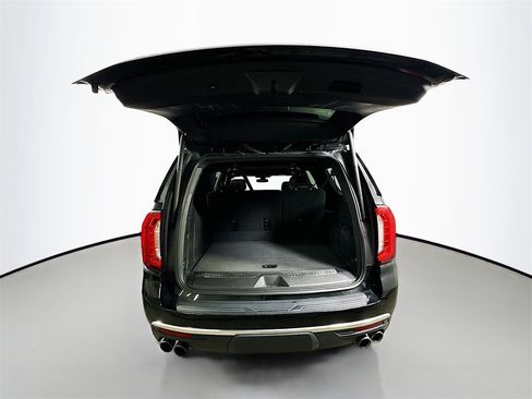 Used 2021 GMC Yukon XL Denali image 38