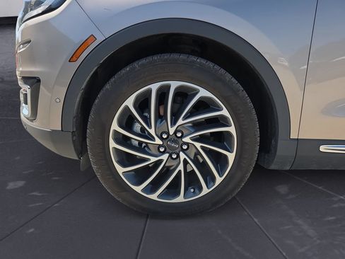 Used 2019 Lincoln Nautilus Reserve AWD/4WD image 14