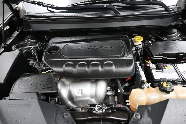 Used 2019 Jeep Cherokee Latitude Plus FWD image 36