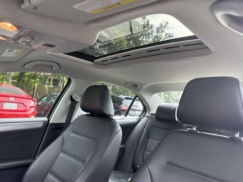 Used 2018 Volkswagen Jetta SE FWD image 16