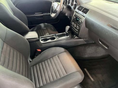 Used 2013 Dodge Challenger SXT w/ Sound Group RWD image 18