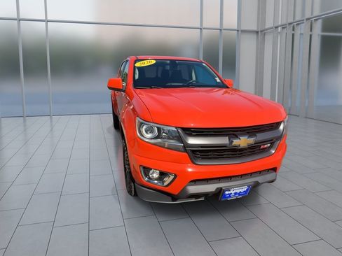 Used 2020 Chevrolet Colorado Z71 AWD/4WD image 2