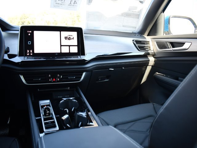 New 2025 Volkswagen Atlas Cross Sport SE AWD/4WD image 20