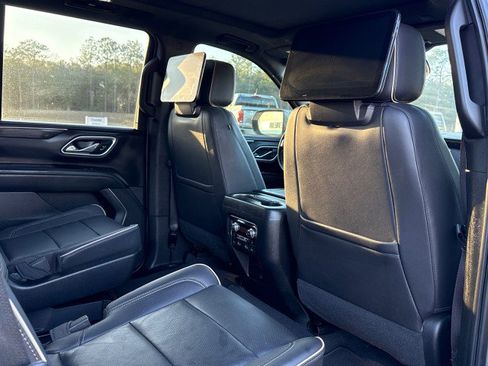 Used 2021 GMC Yukon SLT w/ SLT Luxury Plus Package image 14