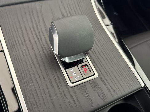 Certified 2026 Land Rover Range Rover Evoque S image 17