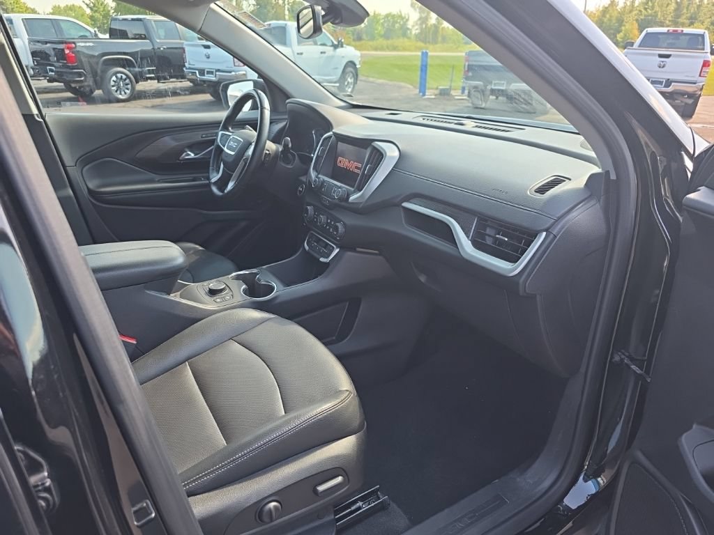 Used 2024 GMC Terrain SLT AWD/4WD image 21