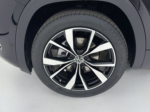 New 2026 Volkswagen Atlas Cross Sport SEL Premium R-Line AWD/4WD image 34