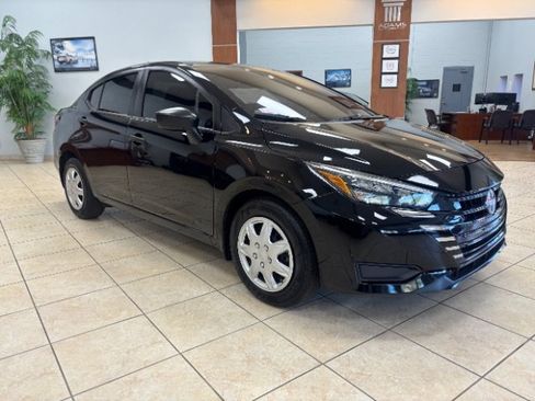 Used 2025 Nissan Versa S w/ Trunk Package FWD image 6