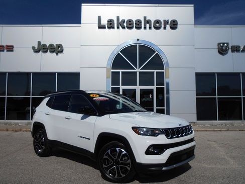 Certified 2023 Jeep Compass Limited AWD/4WD image 2