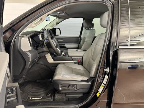 Used 2023 Toyota Tundra Limited image 13