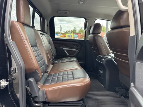 Used 2018 Nissan Titan Platinum Reserve w/ Platinum Utility Package AWD/4WD image 19