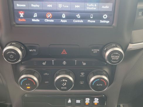 Used 2021 RAM 1500 Big Horn AWD/4WD image 28