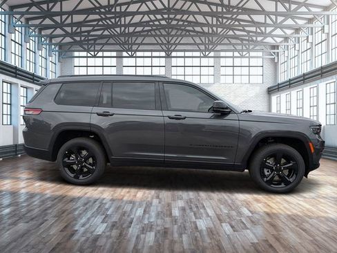New 2025 Jeep Grand Cherokee L Limited w/ Luxury Tech Group II AWD/4WD image 3