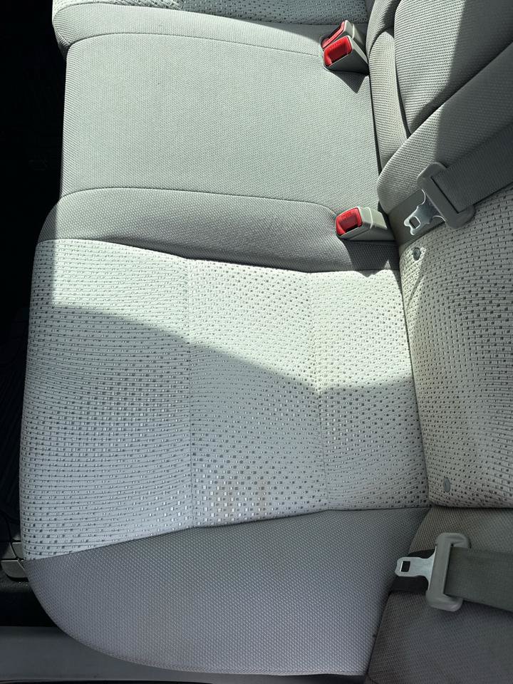 Used 2013 Toyota Camry LE FWD image 25