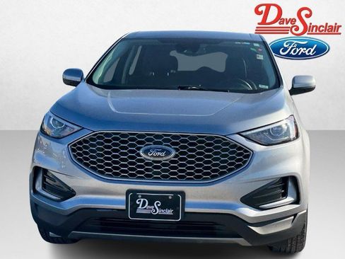 Used 2024 Ford Edge SEL image 2