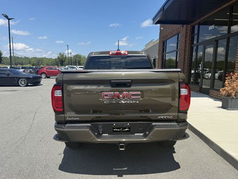 Used 2025 GMC Canyon AT4 AWD/4WD image 33
