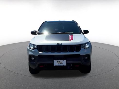 Used 2025 Jeep Compass Trailhawk AWD/4WD image 11