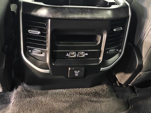 Used 2020 RAM 1500 Big Horn AWD/4WD image 31