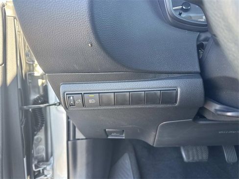 Used 2024 Toyota Corolla LE image 27