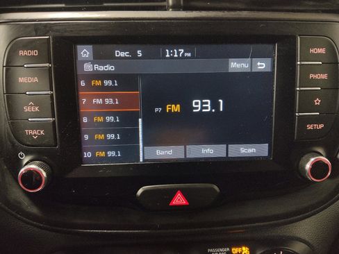 Used 2021 Kia Soul S image 25