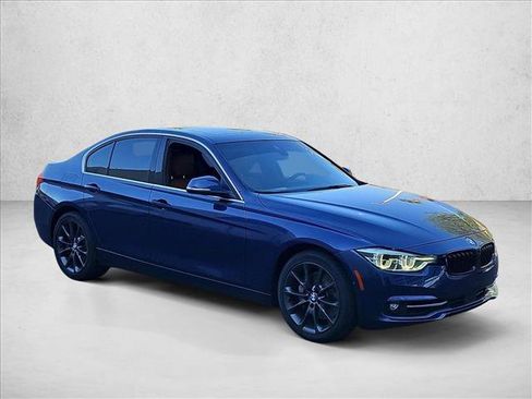 Used 2016 BMW 340i xDrive Sedan w/ Technology Package AWD/4WD image 3