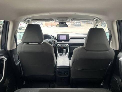 Used 2021 Toyota RAV4 XLE AWD/4WD image 25