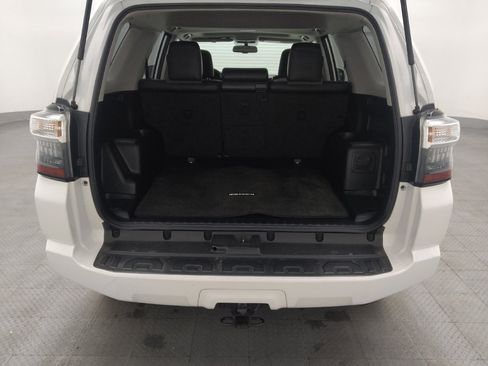 Used 2017 Toyota 4Runner SR5 Premium image 29