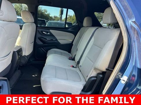 Used 2023 Chevrolet Traverse LS image 15