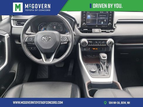 Used 2020 Toyota RAV4 Limited w/ Limited Grade Weather Package AWD/4WD image 18