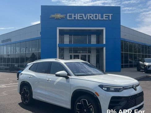 Used 2026 Volkswagen Tiguan SEL R-Line image 1