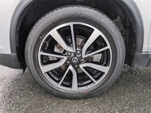 Used 2019 Nissan Rogue SL image 10