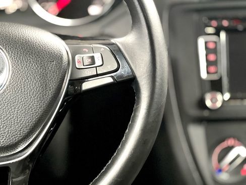 Used 2015 Volkswagen Jetta SE image 29