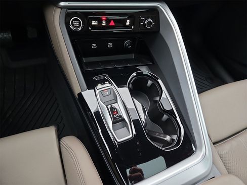 New 2025 Audi Q5 Premium Plus image 22