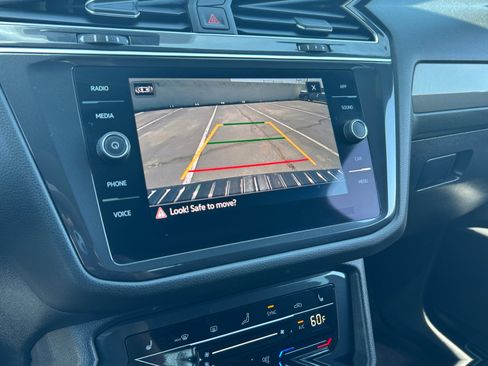 Used 2023 Volkswagen Tiguan SE R-Line image 27