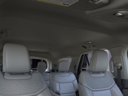 New 2026 Ford Explorer Active w/ Active Comfort Package RWD image 22