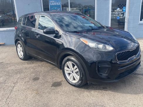 Used 2017 Kia Sportage LX FWD image 2